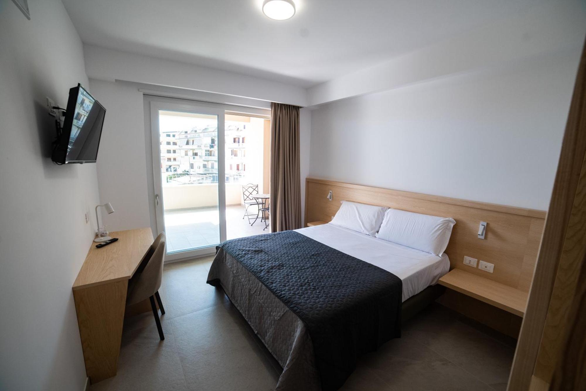 Middle Town Palace Tropea Ngoại thất bức ảnh