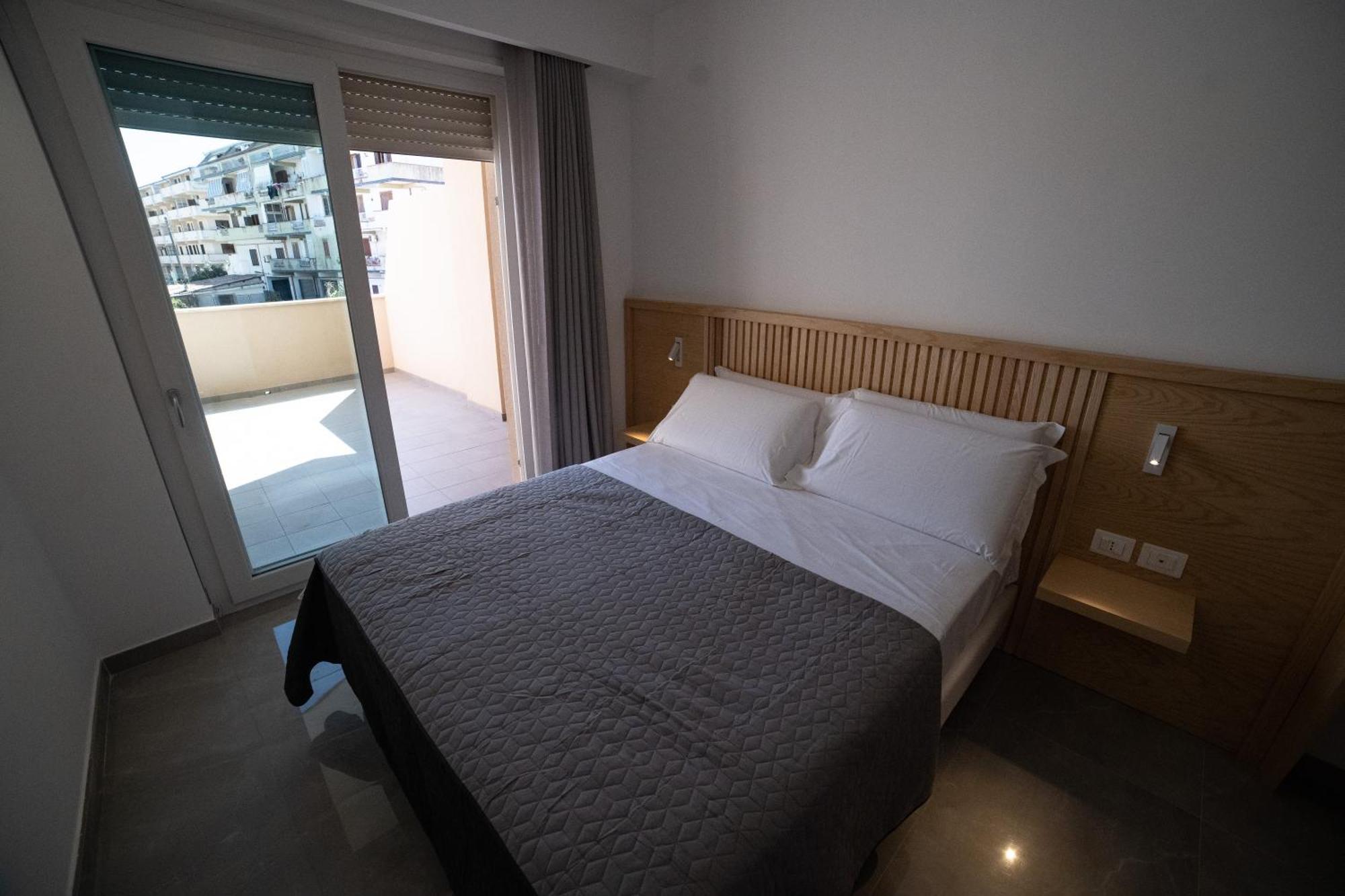 Middle Town Palace Tropea Ngoại thất bức ảnh
